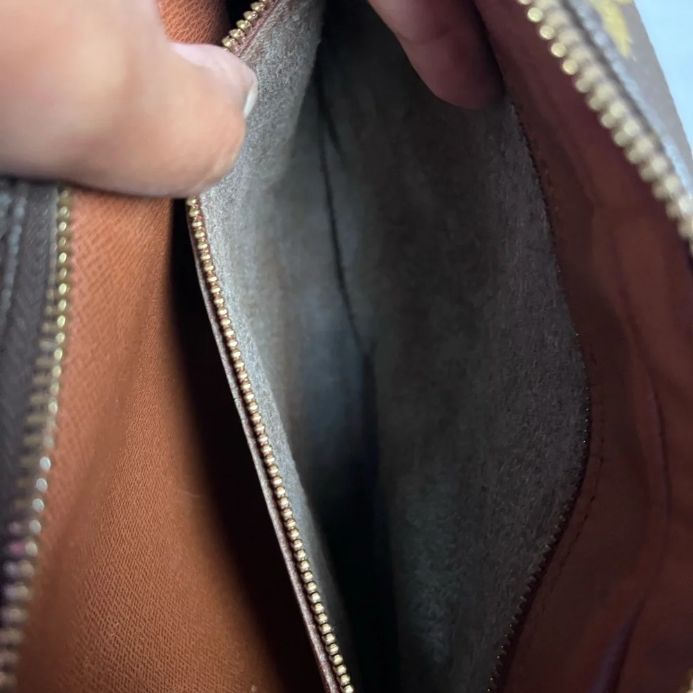 Louis Vuitton Jeune Fille MM shoulder bag - Picture 14 of 16